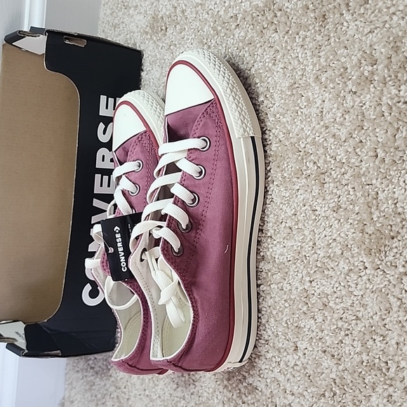 Converse - Picture 4 of 7